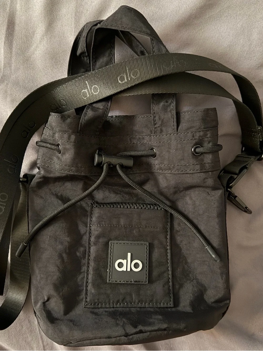 ALO Yoga Black Drawstring Crossbody Messenger Bag